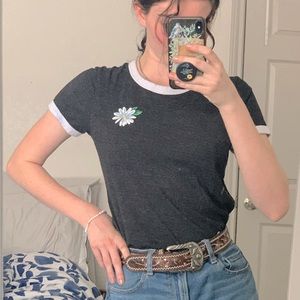 Old navy black daisy tee